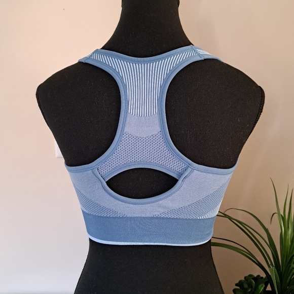 Puma Sports Bra Women's Medium Blue Activewear Bra Medium Support Like New - Picture 9 of 11